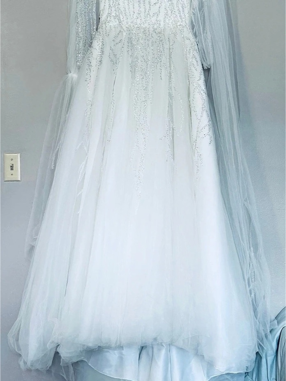 Full-Length Wedding Dress in White Like New